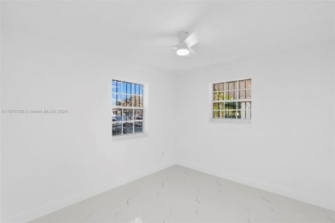 Casa en venta en Miami, Florida, 3 dormitorios, 107.21 m2 № 1391462 - foto 22