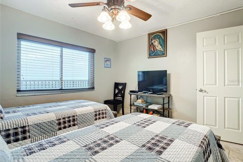 Condo in New Smyrna Beach, Florida, 2 bedrooms  № 980003 - photo 23