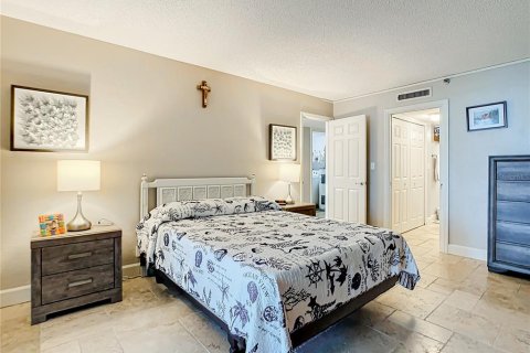 Condo in New Smyrna Beach, Florida, 2 bedrooms  № 980003 - photo 11