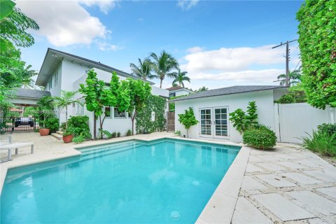 Villa ou maison à vendre à Palm Beach, Floride: 4 chambres, 250.09 m2 № 1365351 - photo 1