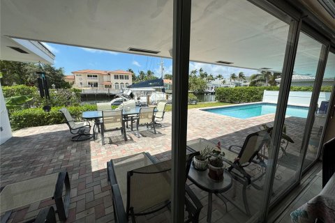 Villa ou maison à vendre à North Miami Beach, Floride: 4 chambres, 224.73 m2 № 1406322 - photo 8