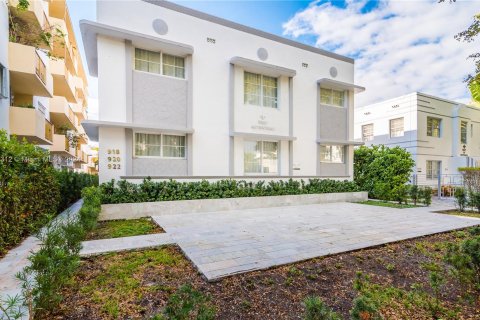 Copropriété à vendre à Miami Beach, Floride: 2 chambres, 74.23 m2 № 1362637 - photo 1