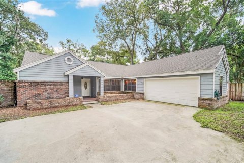 Villa ou maison à vendre à Apopka, Floride: 4 chambres, 194.91 m2 № 1256568 - photo 1