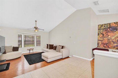 Casa en venta en Apopka, Florida, 4 dormitorios, 194.91 m2 № 1256568 - foto 4