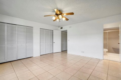 Купить кондоминиум в Лейк-Уорт, Флорида 2 спальни, 101.08м2, № 1103262 - фото 8