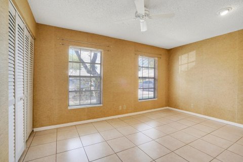 Condominio en venta en Lake Worth, Florida, 2 dormitorios, 101.08 m2 № 1103262 - foto 12