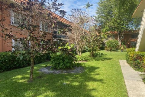 Condominio en venta en Wilton Manors, Florida, 1 dormitorio, 69.68 m2 № 1103355 - foto 5