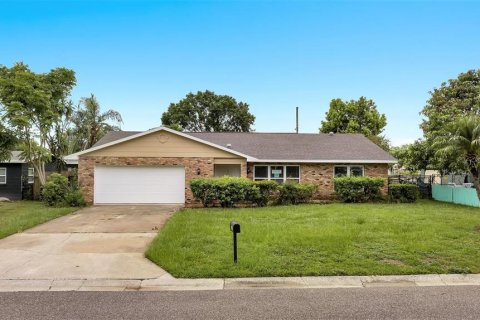 Villa ou maison à vendre à Kissimmee, Floride: 4 chambres, 250.93 m2 № 1366843 - photo 1