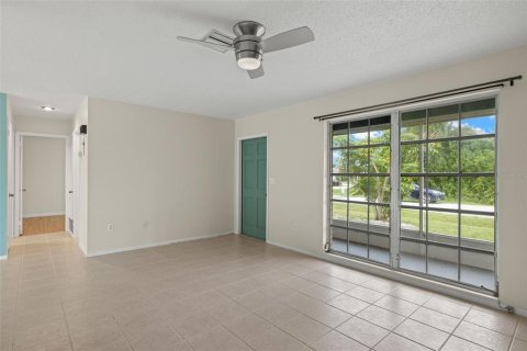 House in Port Charlotte, Florida 2 bedrooms, 88.44 sq.m. № 1363030 - photo 14