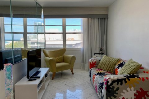 Condominio en alquiler en Miami Beach, Florida, 1 dormitorio, 52.49 m2 № 5407 - foto 1