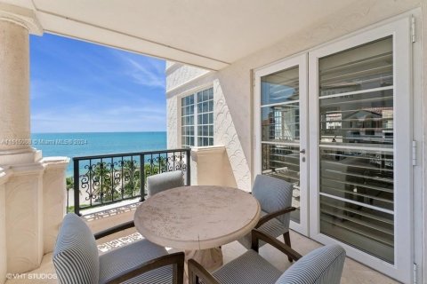 Condominio en venta en Miami Beach, Florida, 3 dormitorios, 426.42 m2 № 1236497 - foto 20