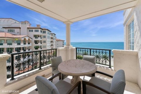 Condominio en venta en Miami Beach, Florida, 3 dormitorios, 426.42 m2 № 1236497 - foto 19