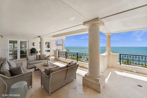 Condominio en venta en Miami Beach, Florida, 3 dormitorios, 426.42 m2 № 1236497 - foto 12