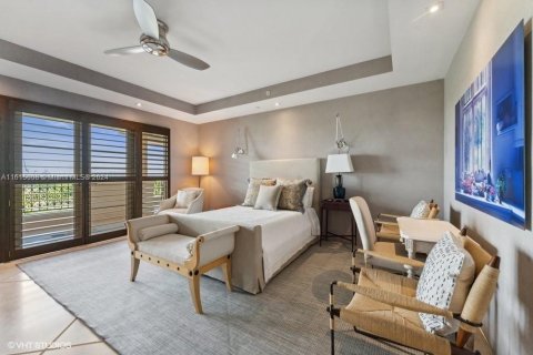 Condominio en venta en Miami Beach, Florida, 3 dormitorios, 426.42 m2 № 1236497 - foto 24