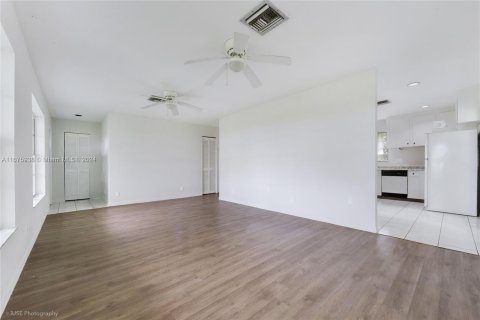 Casa en venta en Miami, Florida, 2 dormitorios, 112.04 m2 № 1400237 - foto 7