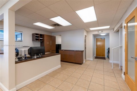 Immobilier commercial à vendre à Opa-locka, Floride № 1409223 - photo 6