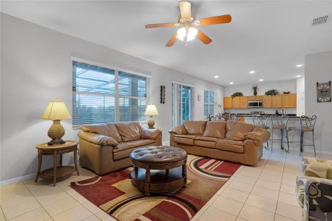 Casa en venta en Davenport, Florida, 5 dormitorios, 299.24 m2 № 1382680 - foto 16