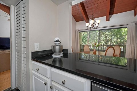 Condo in Longwood, Florida, 2 bedrooms  № 1382681 - photo 10