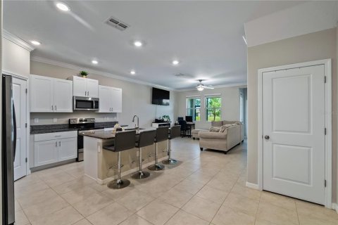 Townhouse in Wesley Chapel, Florida 3 bedrooms, 148.36 sq.m. № 1261793 - photo 3