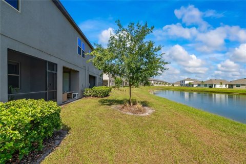 Townhouse in Wesley Chapel, Florida 3 bedrooms, 148.36 sq.m. № 1261793 - photo 28