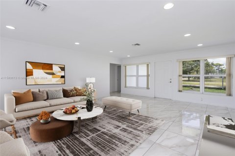 Villa ou maison à vendre à Hollywood, Floride: 3 chambres, 138.42 m2 № 1167769 - photo 5