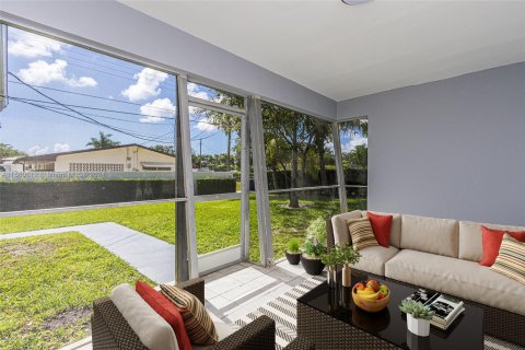 House in Hollywood, Florida 3 bedrooms, 138.42 sq.m. № 1167769 - photo 26