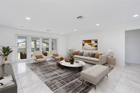 Casa en venta en Hollywood, Florida, 3 dormitorios, 138.42 m2 № 1167769 - foto 4
