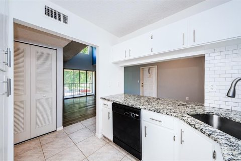 Condominio en venta en Tarpon Springs, Florida, 2 dormitorios, 90.95 m2 № 1383455 - foto 13