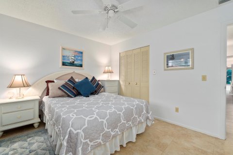 Condo in Stuart, Florida, 2 bedrooms  № 746207 - photo 25