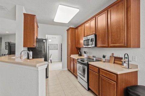 Condo in Davenport, Florida, 2 bedrooms  № 1398768 - photo 8