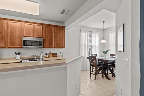 Condo in Davenport, Florida, 2 bedrooms  № 1398768 - photo 11