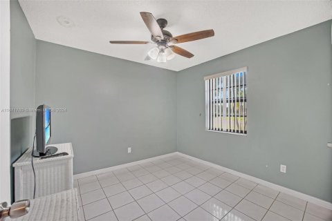 House in Homestead, Florida 4 bedrooms, 153.47 sq.m. № 1393474 - photo 19