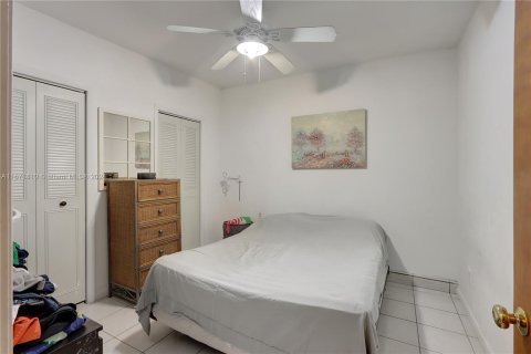 Casa en venta en Miami, Florida, 4 dormitorios, 284.1 m2 № 1393502 - foto 20