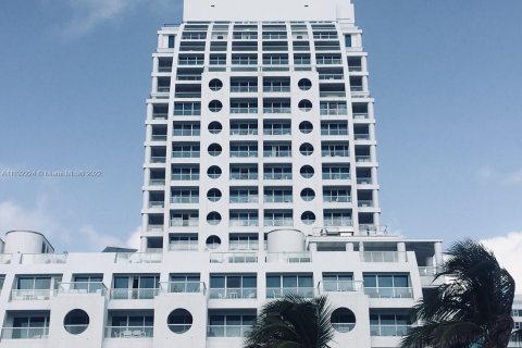 Condominio en venta en Fort Lauderdale, Florida, 53.79 m2 № 3637 - foto 1