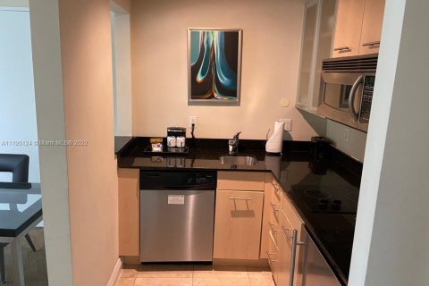 Condo in Fort Lauderdale, Florida, 1 bedroom  № 3635 - photo 5