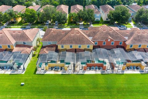 Adosado en venta en Kissimmee, Florida, 4 dormitorios, 176.7 m2 № 1363876 - foto 19