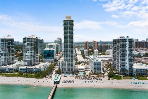 Copropriété à louer à Sunny Isles Beach, Floride: 2 chambres, 132.2 m2 № 17553 - photo 8