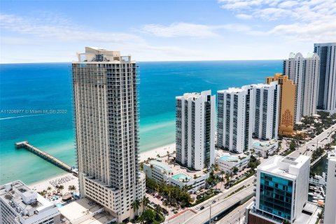 Copropriété à louer à Sunny Isles Beach, Floride: 2 chambres, 132.2 m2 № 17553 - photo 15