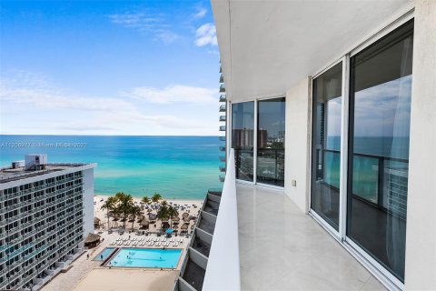 Copropriété à louer à Sunny Isles Beach, Floride: 2 chambres, 132.2 m2 № 17553 - photo 5