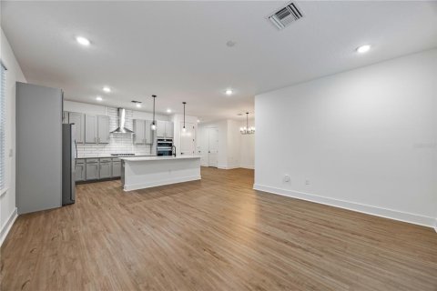 Immobilier commercial à vendre à Tampa, Floride: 391.86 m2 № 1401973 - photo 11