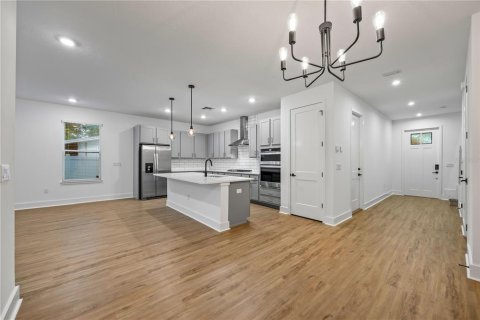 Immobilier commercial à vendre à Tampa, Floride: 391.86 m2 № 1401973 - photo 7