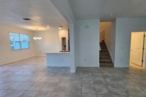 Townhouse in Kissimmee, Florida 4 bedrooms, 192.03 sq.m. № 1311775 - photo 3