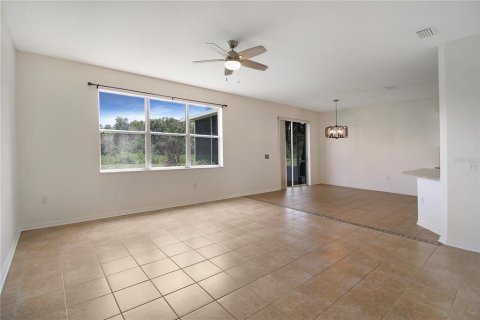 House in Land O' Lakes, Florida 3 bedrooms, 159.7 sq.m. № 1311739 - photo 7