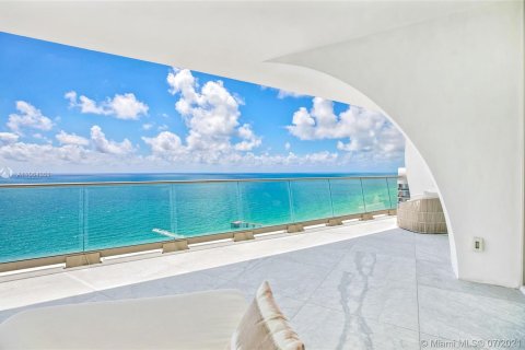 Condominio en venta en Sunny Isles Beach, Florida, 3 dormitorios, 233.28 m2 № 11709 - foto 24