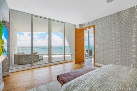 Condominio en venta en Sunny Isles Beach, Florida, 3 dormitorios, 233.28 m2 № 11709 - foto 15