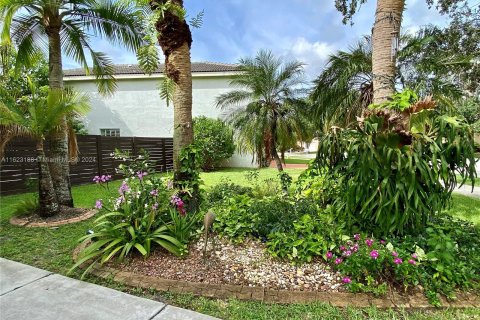 Villa ou maison à vendre à Pembroke Pines, Floride: 3 chambres, 166.02 m2 № 1269970 - photo 6