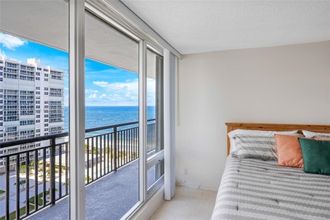 Condo in Fort Lauderdale, Florida, 2 bedrooms  № 1270008 - photo 11