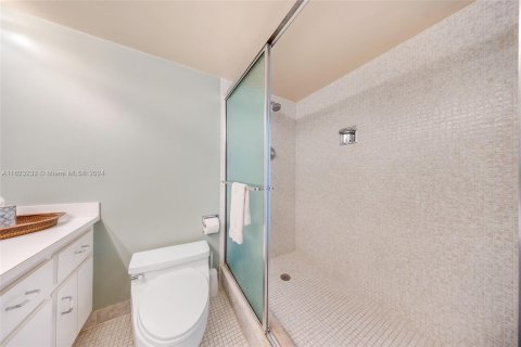 Condo in Fort Lauderdale, Florida, 2 bedrooms  № 1270008 - photo 8