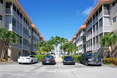 Copropriété à vendre à Hallandale Beach, Floride: 1 chambre, 69.96 m2 № 1362607 - photo 3