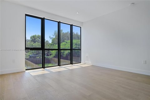 Casa en venta en Miami, Florida, 3 dormitorios, 155.7 m2 № 1325770 - foto 16